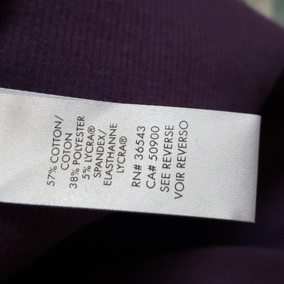 Calvin Klein womens Medium purple long sleeve tee top with V neck - Picture 3 of 3